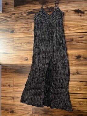 O'Neill Black and White Patterned high slit dress NWOT